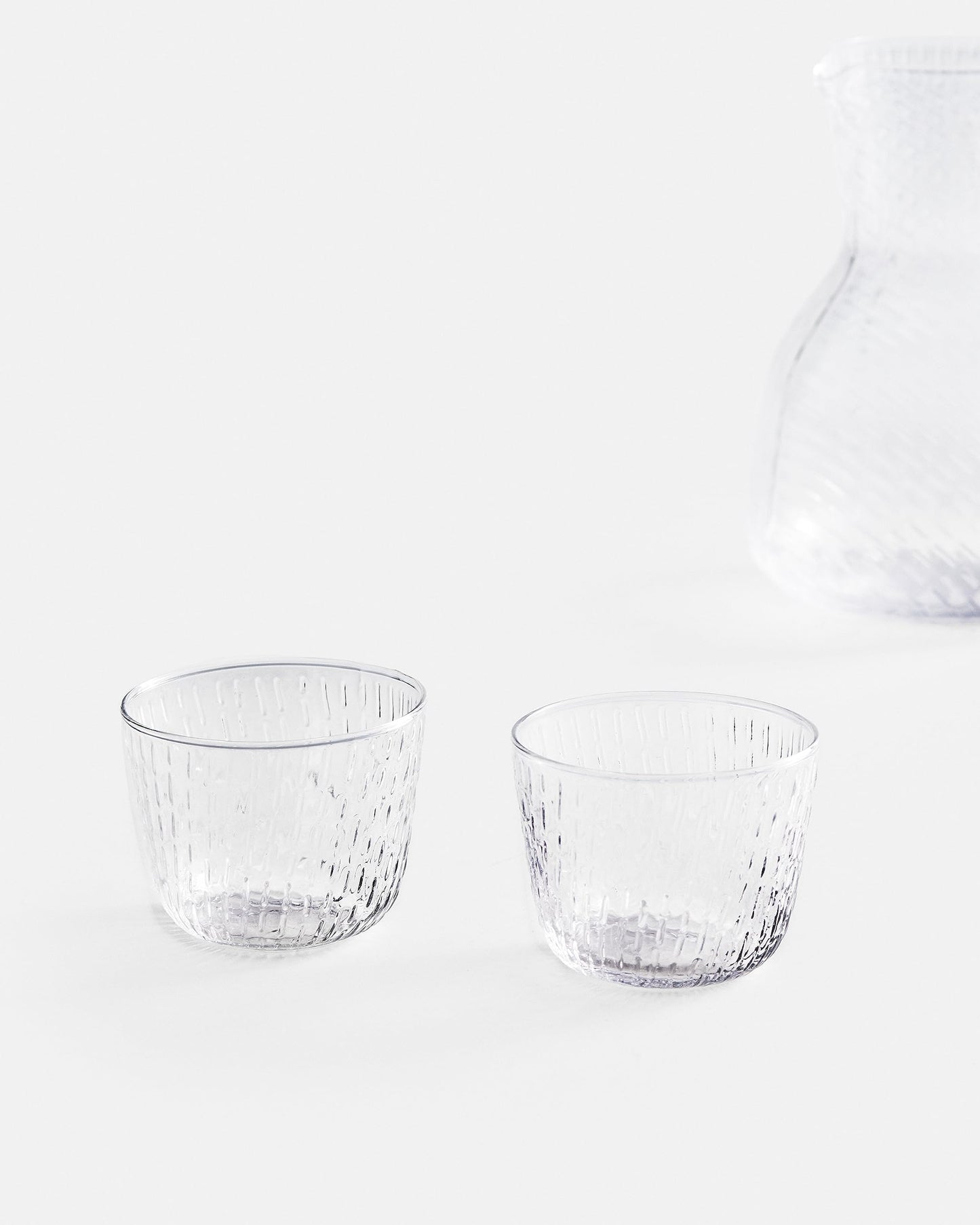 MARIMEKKO Syksy Glass Tumblers — Refine Your Kitchen Décor with Our Iconic Glassware — Stylish & Mouth-Blown Drinking Glasses Set of 2 (7 oz - 3.3” Diameter)